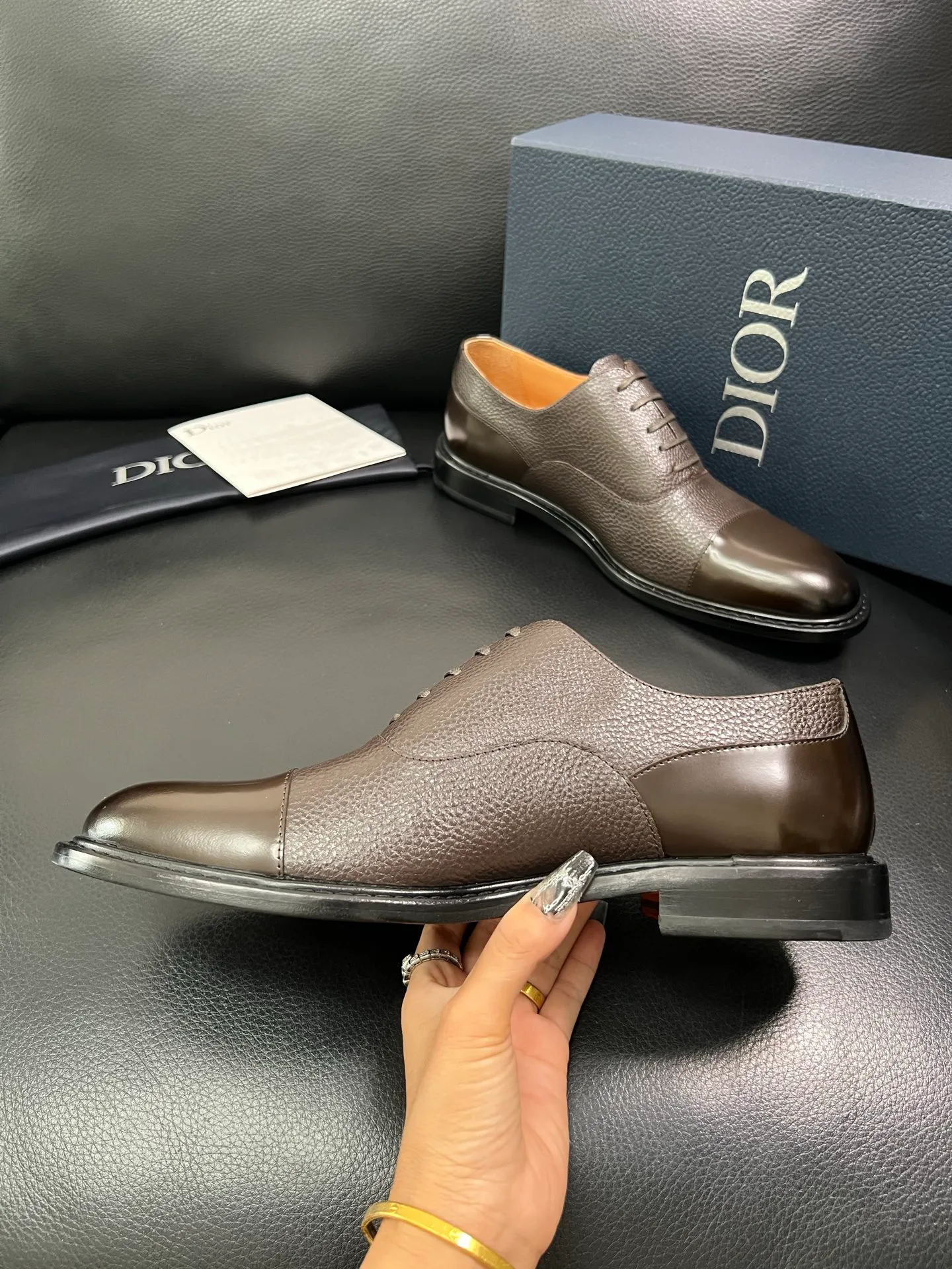 Men's shoes 💰940 Dior top purchasing agent, synchronized with Dior counters, original factory configuration, imported Italian cowhide, fully imported water-dyed cowhide lining, sole: original factory special supply, original sole super comfortable, original factory follow-up order 🔍🔍High quality, welcome to compare, code number 39-44 (can be ordered 38 45 46) 85868
